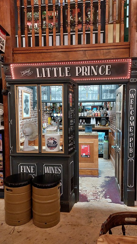 The Little Prince Pub The Little Prince Pub, The Old Kent Market, Margate. Smallest pub in the UK www.ukmicropubs.co.uk/micropub/the-little-prince/